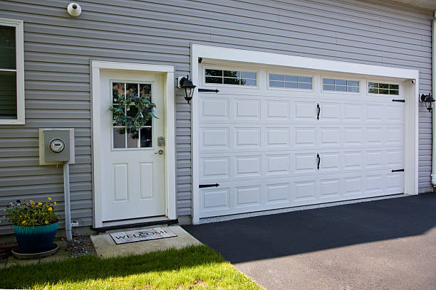 24/7 Emergency Garage Door Panel Replacement experts in Laconia, NH